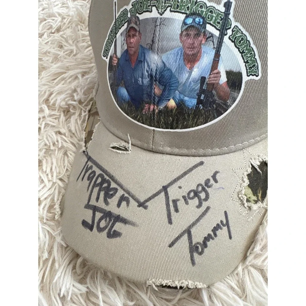 Trapper Joe Trigger Tommy Autographed Distressed Camo Baseball Cap Men's‎ nWT